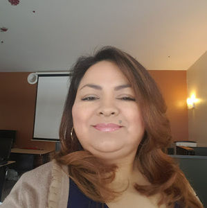 Meet your Posher, Yanet